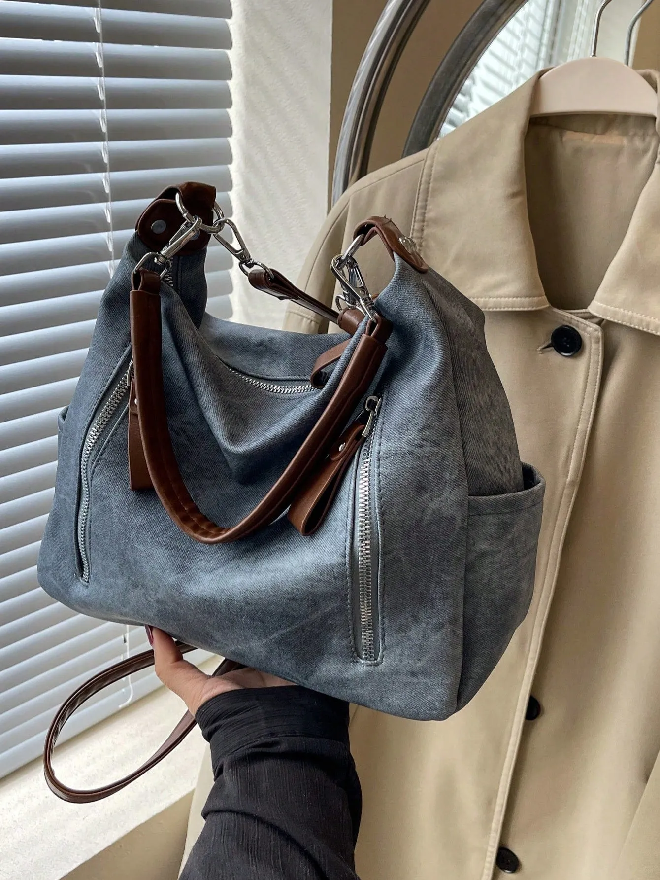 2024 Trendy Women's Shoulder Bag: Stylish, Spacious, and Versatile