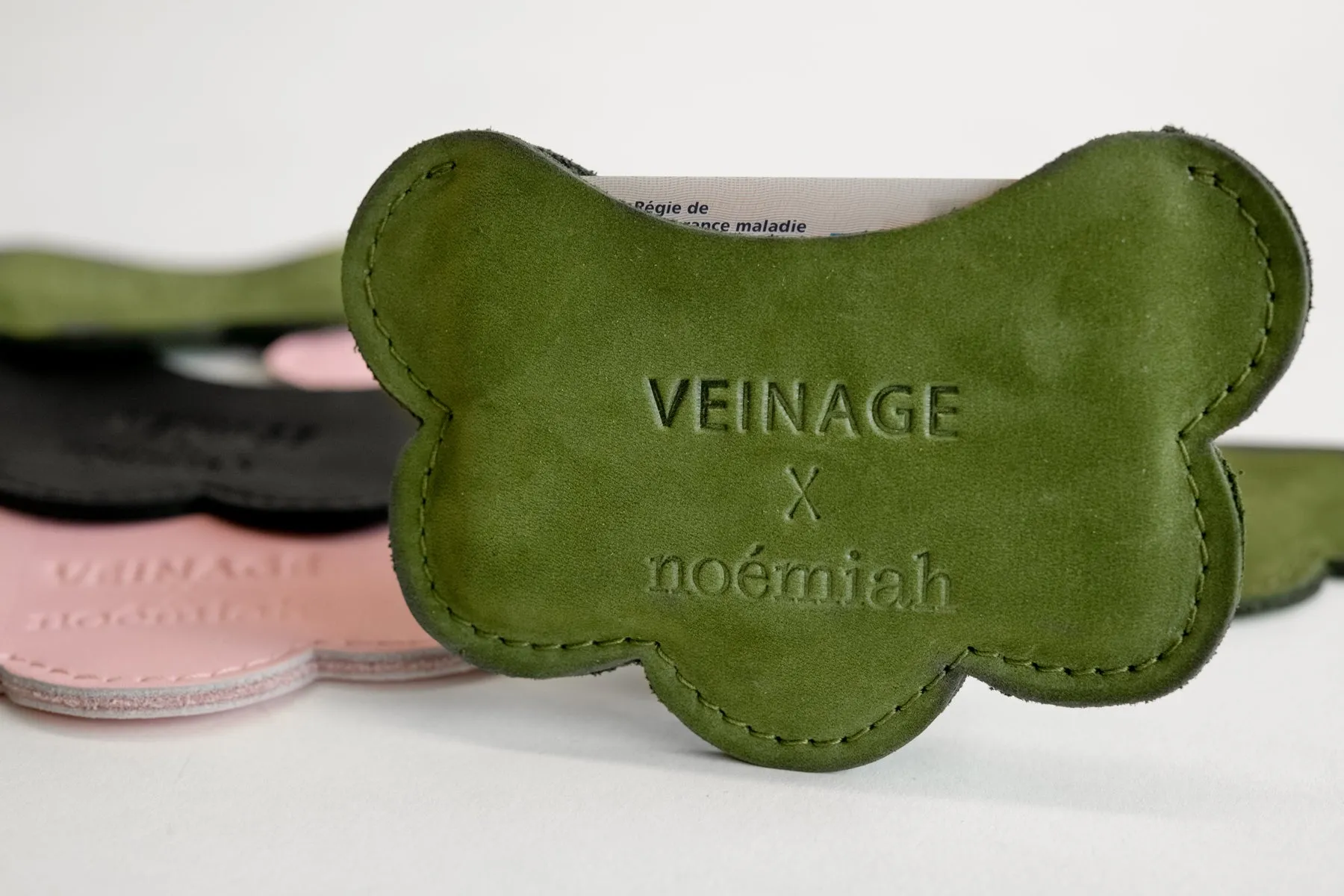 Leather cardholders with scalloped edges VEINAGE x Noémiah